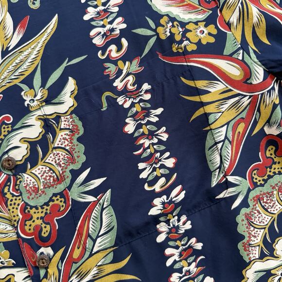 Vintage Iolani Hawaiian Shirt Bird of Paradise Panel Navy Large Made in Hawaii - Picture 4 of 4
